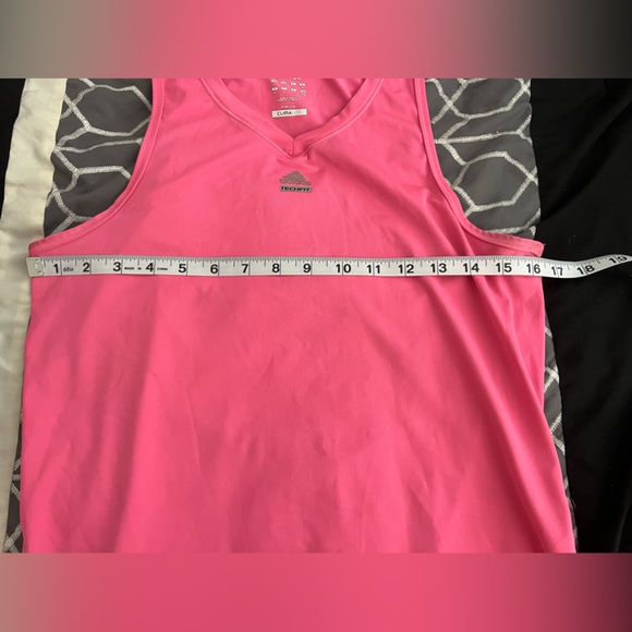 Adidas Shirt Womens Medium Pink Sleeveless Tank Top Athletic Techfit - Picture 4 of 5
